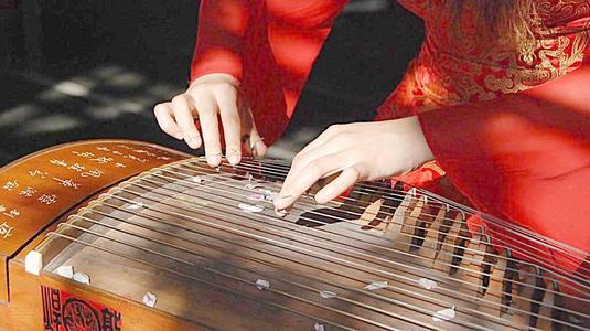 800分钟全套古筝弹奏教程+200套经典曲谱送给有缘人(图1)