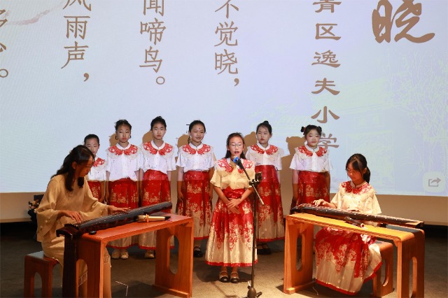 华服海棠弦歌吟唱(图1)
