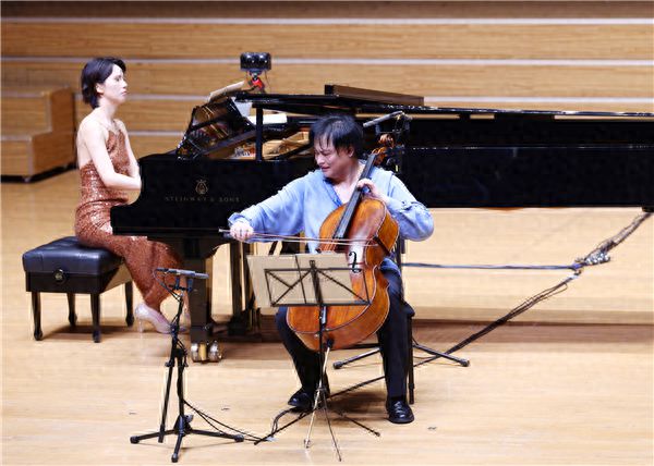 “乐见古典”迎来大提琴演奏家李洋与钢琴合作呈现古典音乐的浪漫之旅(图1)