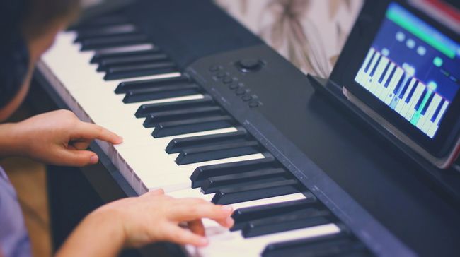 为初学者买钢琴？6个优点和缺点(图3)