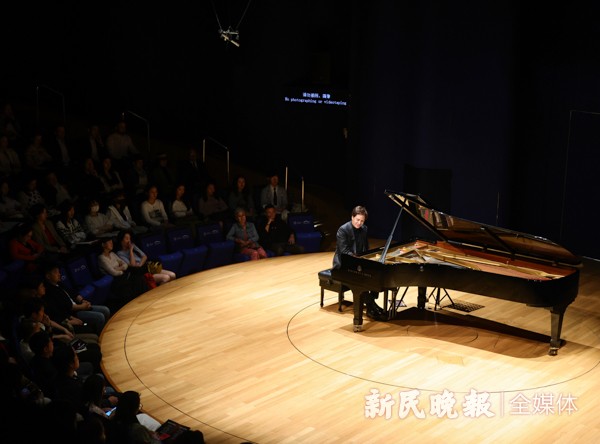 建筑师傅国华雕塑《流金家园》落成暨加拿大钢琴家史蒂夫·贝瑞卡《金色五月》独奏音乐会(图3)