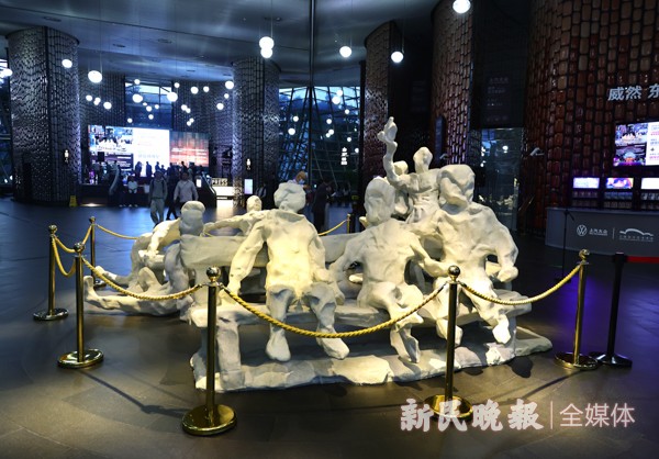 建筑师傅国华雕塑《流金家园》落成暨加拿大钢琴家史蒂夫·贝瑞卡《金色五月》独奏音乐会(图2)