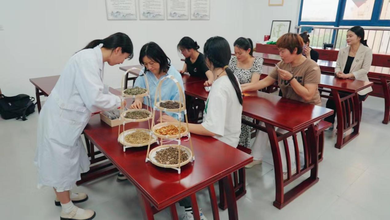 白天上班晚上学“艺”——新站高新区瑶海社区国风夜校等你(图2)