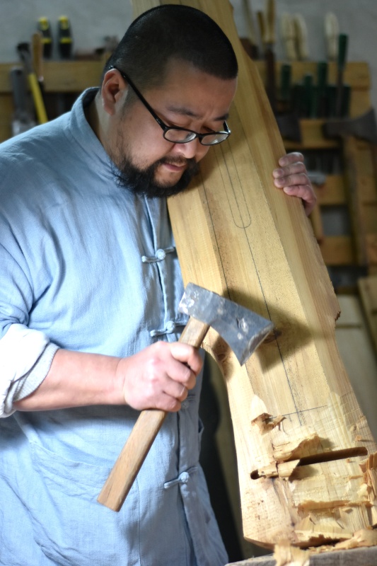 走近非遗古琴制作艺人(图1)
