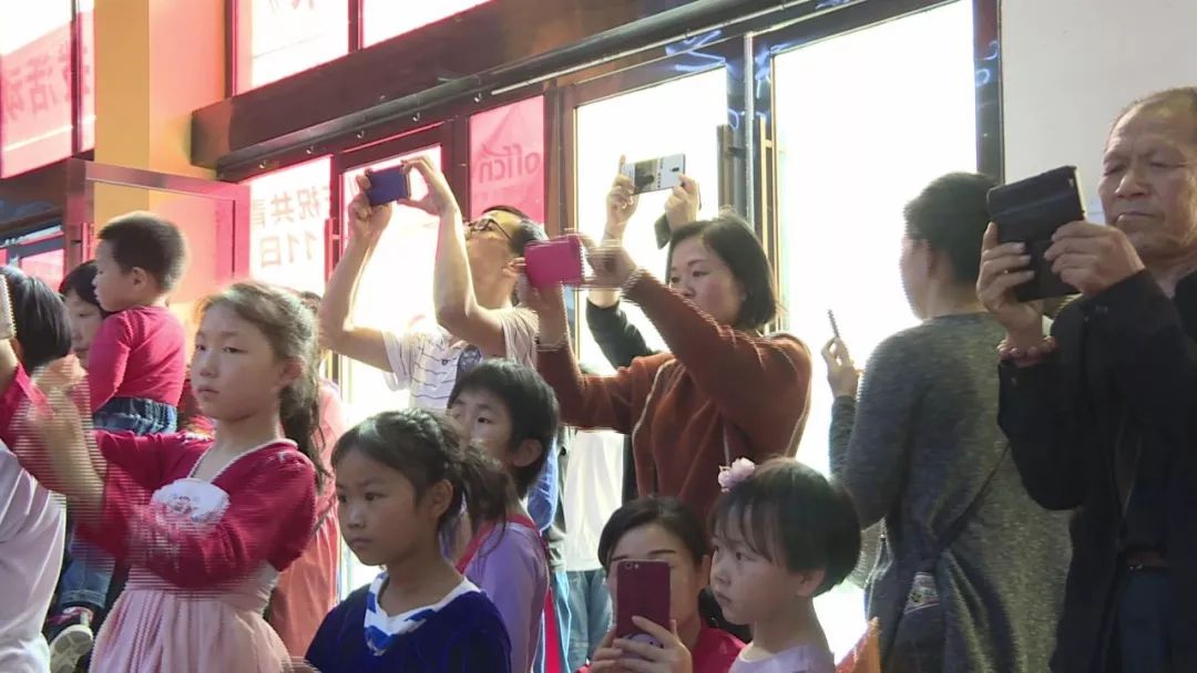 古筝日：“筝心筝意”奏响爱国情(图1)