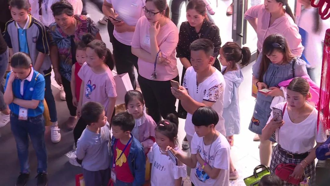 古筝日：“筝心筝意”奏响爱国情(图2)