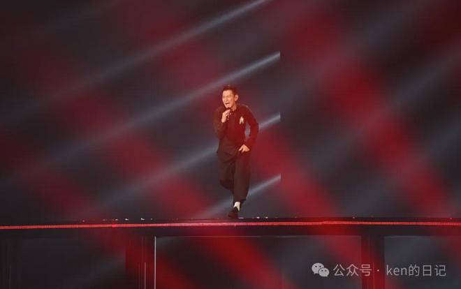 刘德华杭州演唱会日记：赵增熹的钢琴声给了男人哭吧不是罪的灵魂(图2)