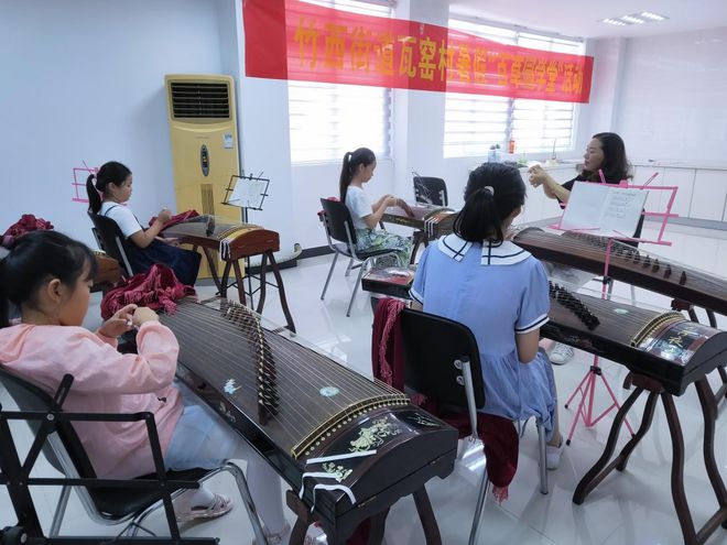 扬州邗江竹西街道瓦窑村推出暑期“百草园学堂”(图1)