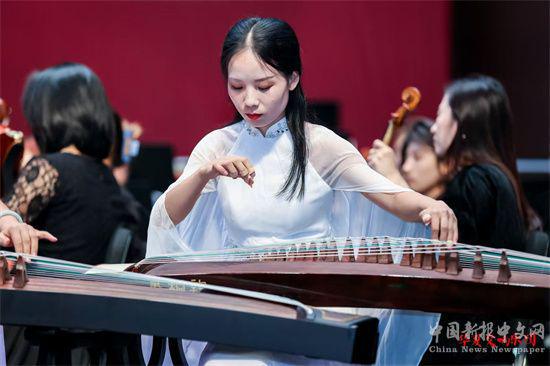 大型交响音乐会北京落幕 古筝曲《渔舟唱晚》成全场焦点(图1)