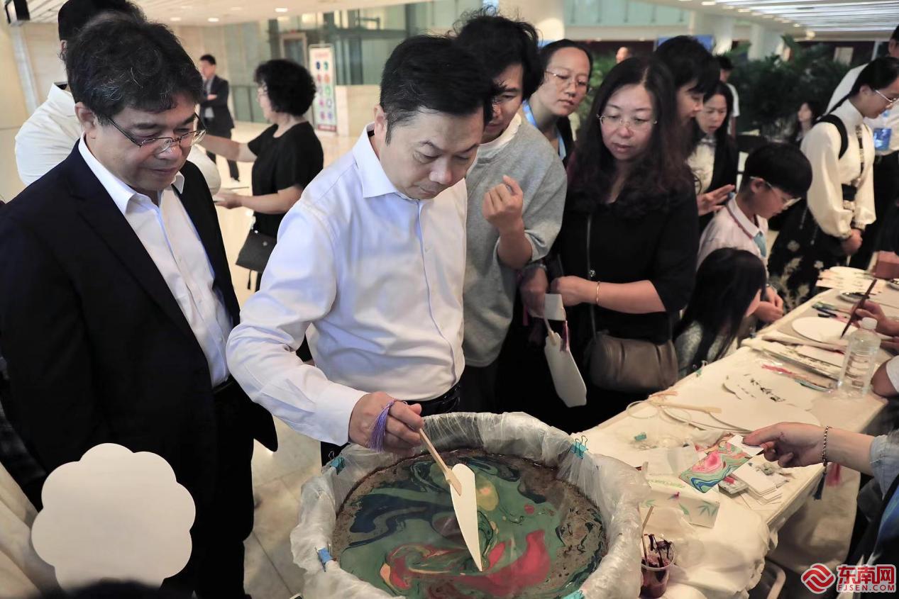 两岸青少年艺术展演在福州开幕(图1)