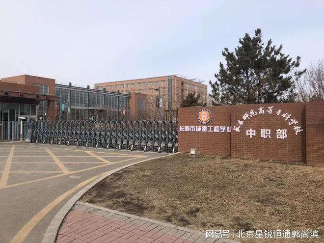 多媒体电钢琴互动设备的详细介绍(图1)