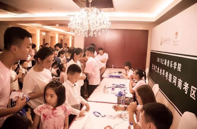 年倒闭7000家！贵族玩具跌落神坛取代的反而是曾最被瞧不起的(图9)