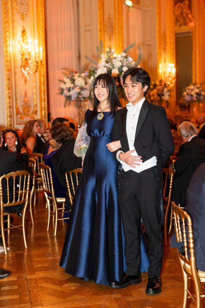 张艺谋任达华女儿亮相巴黎名媛舞会这里正迎来更多中国面孔(图13)