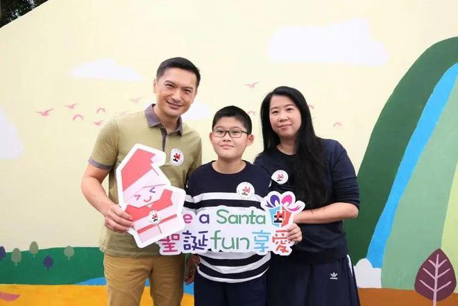TVB前小生陈锦鸿近况曝光！携自闭症儿子罕见现身(图2)