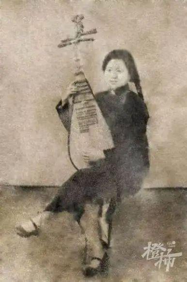安吉路上传奇女琴师！她教“林黛玉”陈晓旭弹琴还在杭州办了全国第一家古琴馆(图18)