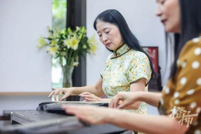 安吉路上传奇女琴师！她教“林黛玉”陈晓旭弹琴还在杭州办了全国第一家古琴馆(图26)