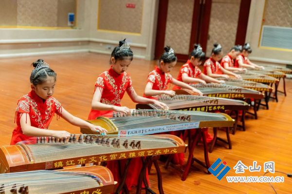 风雅颂艺术中心古筝专场音乐会举行(图3)