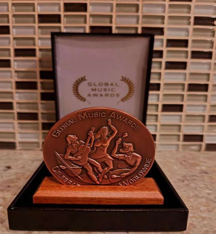 “从沈阳走向世界舞台的青年钢琴家”王舒仪专辑签售会圆满举行(图6)