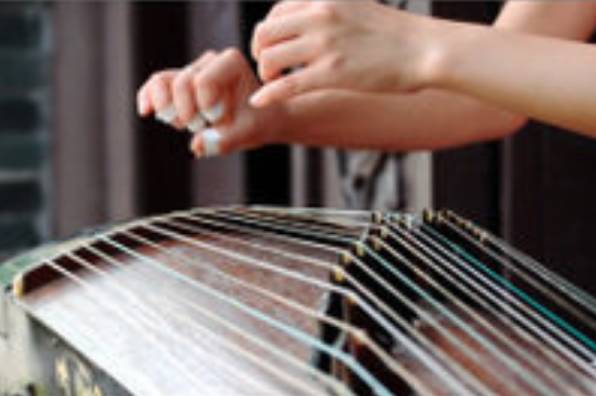 【头条】古筝十大名曲曲曲醉人心！经久不衰的经典(图2)