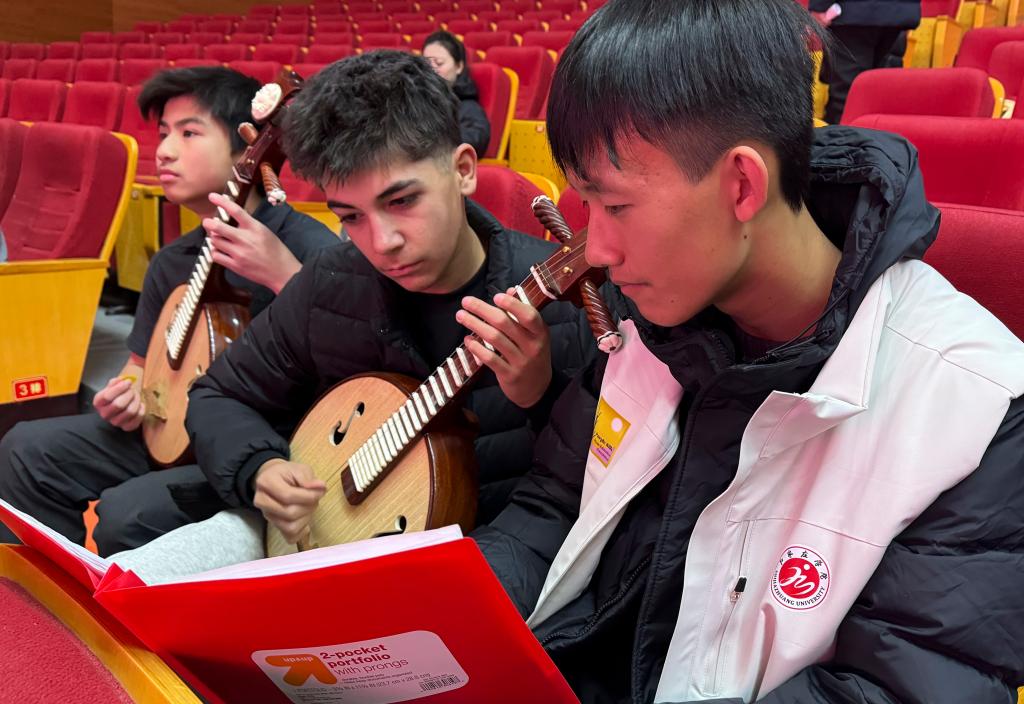 美国青年乐团奏响中国传统民乐(图2)