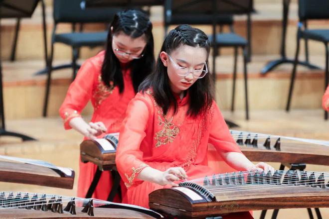 星洋古筝乐团走进金鸡湖音乐厅奏响新年华章(图2)