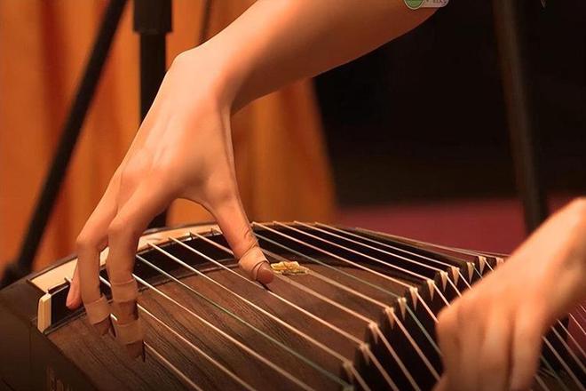 古筝演奏渔舟唱晚时十个手指在和潮水“赛跑”吗？(图6)