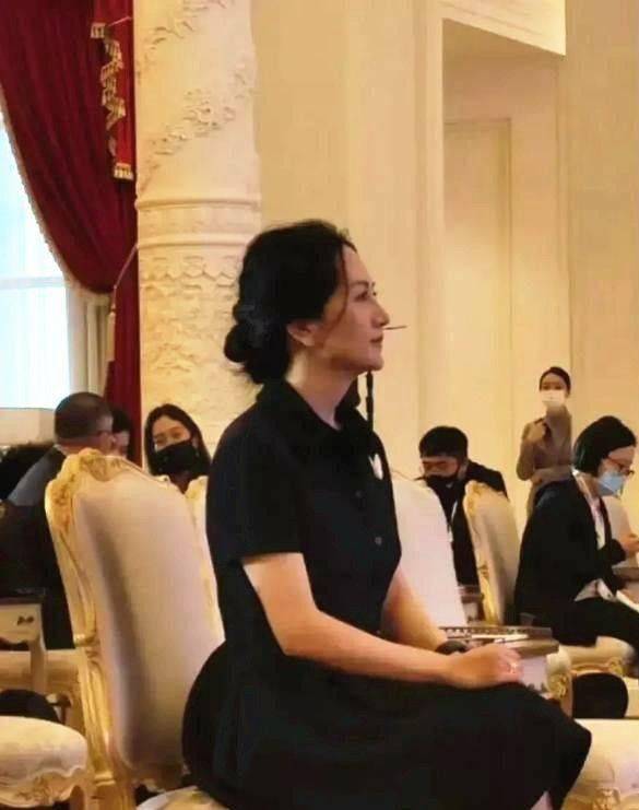 同是任正非的基因孟军和姚凌的女儿一对比一个天上一个地下(图5)