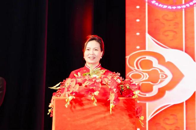 灵蛇舞动庆新春弘扬文化看中华——意大利罗马中华语言学校2025年春晚暨18周年庆活动圆满落幕(图3)