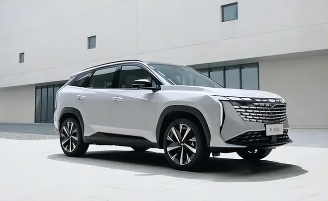 适合年轻人开的轿车这三款空间与SUV不相上下省油还安全(图2)