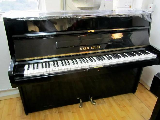 几万块的钢琴5000块都卖不出！一半钢琴厂倒闭中产更惨了！(图6)