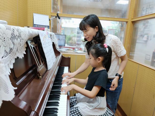 几万块的钢琴5000块都卖不出！一半钢琴厂倒闭中产更惨了！(图10)