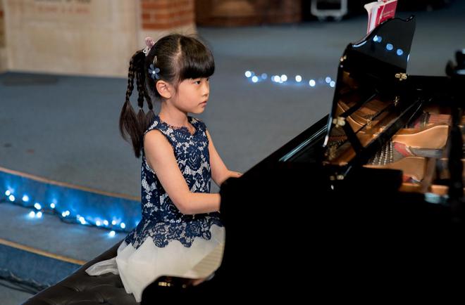 几万块的钢琴5000块都卖不出！一半钢琴厂倒闭中产更惨了！(图14)