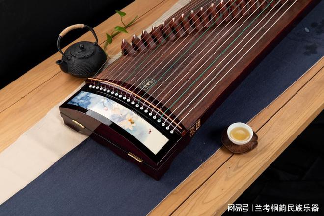 桐韵“蓝莲花”古筝：便携与音质兼备的小型古筝(图2)