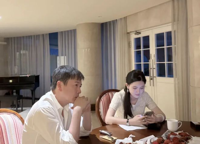 赖文峰仍忘不了杨钰莹！妻子楚铃爆料：家中依然留着她弹过的钢琴(图6)