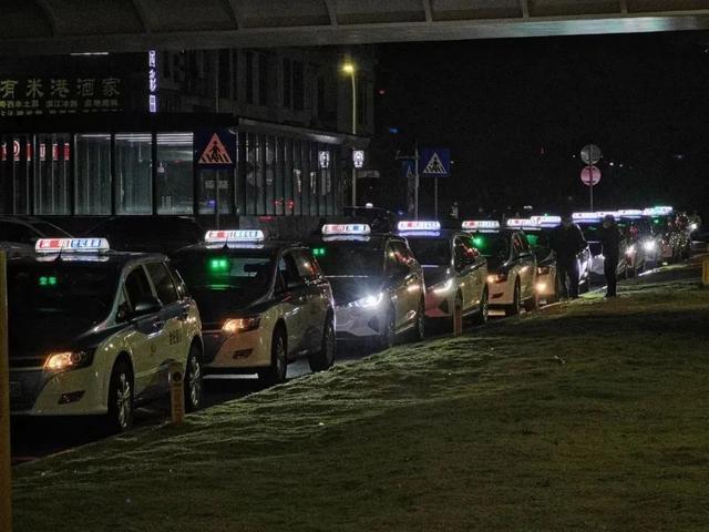 深圳北站人人人人人有人称凌晨“排不到车”！最新情况(图4)