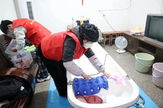 符合条件的每人每年免费享受6次！桐庐慈善助浴服务开始预约啦(图1)