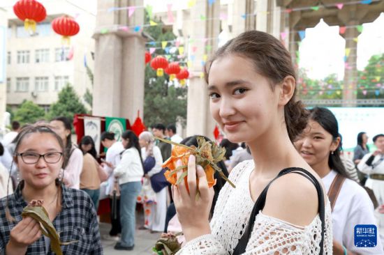 多国举办端午节文化体验活动(图3)