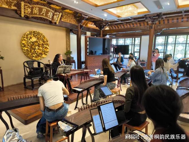 “潮韵薪传”活动圆满落幕桐韵钢丝筝奏响传承新声(图1)