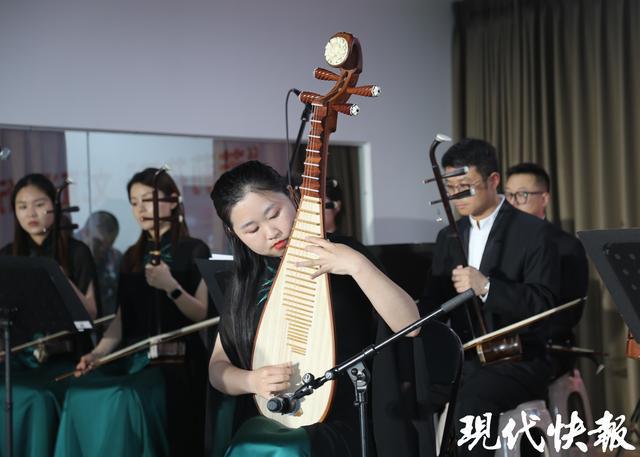 民乐悠扬书香浓郁这趟“茉莉花开”文艺直通车让连云港的春天更浪漫(图2)