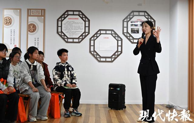 民乐悠扬书香浓郁这趟“茉莉花开”文艺直通车让连云港的春天更浪漫(图4)