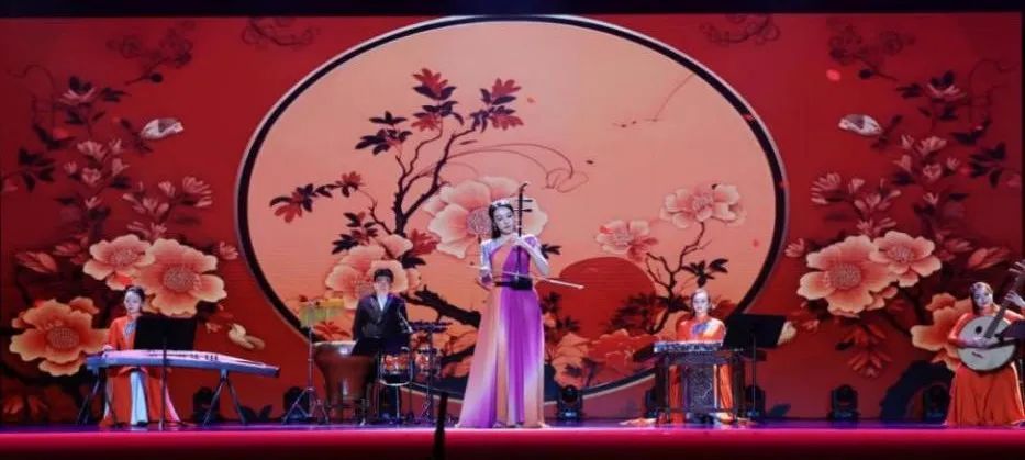 中国东方演艺集团专场演出《美美与共》走进国防大学(图2)
