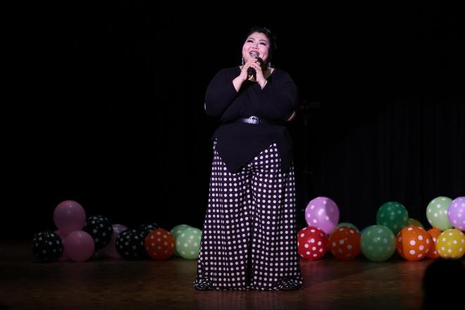 脱口秀新锐奥黛莉YOYO开启北美巡演首站登陆洛杉矶尔湾获好评(图1)