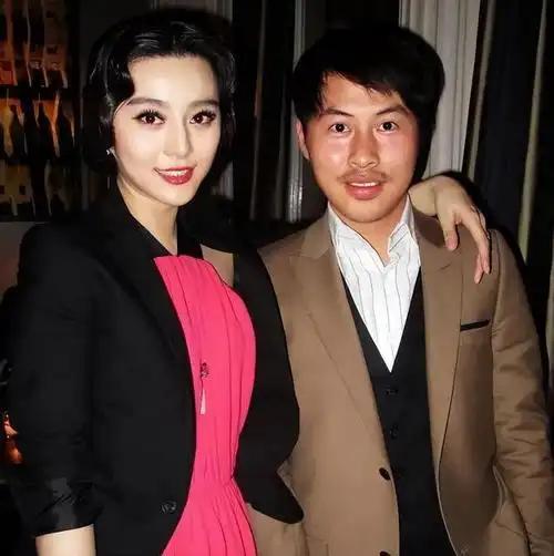 曝光！封杀6年后范冰冰身边亲密男人身份被扒已不离不弃20年(图4)