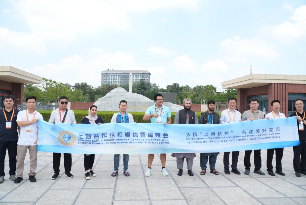 他播下了一粒树的种子也唤醒了整座城市的希望——访埃及亚洲研究与翻译中心主任艾哈迈德·穆斯塔法(图1)