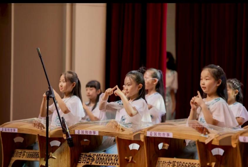 齐河国韵古筝与山东师范大学鹿鸣筝乐团实践基地揭牌仪式礼成(图5)