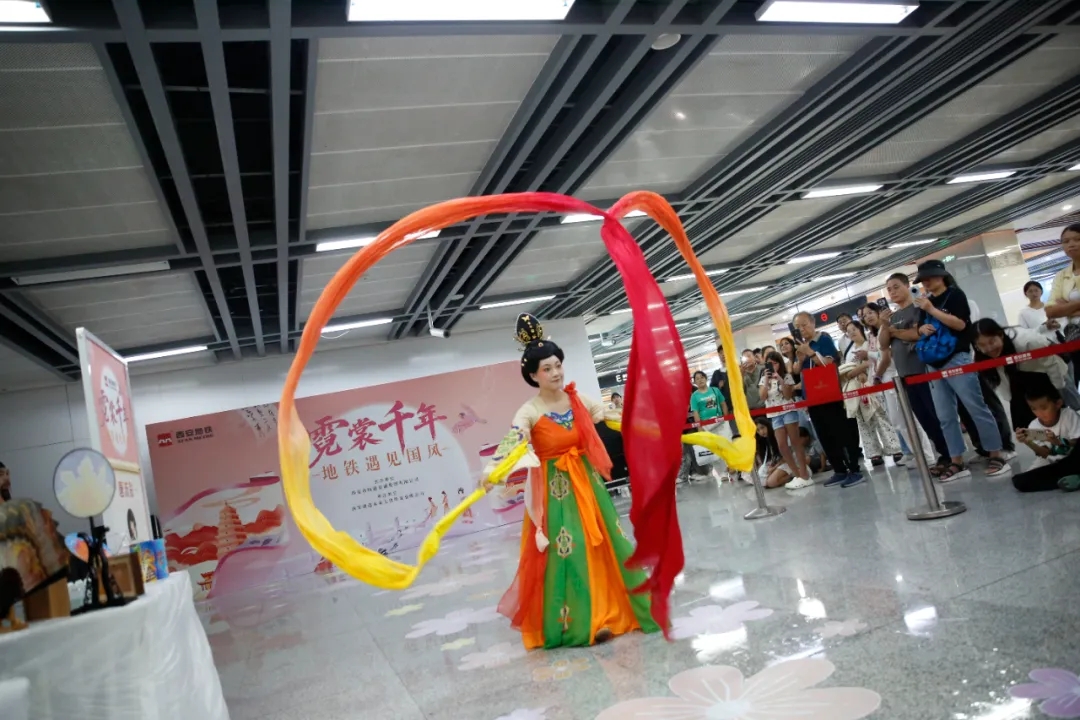 衣冠承礼乐国风入地铁丨“霓裳千年——地铁遇见国风”主题活动启幕(图5)