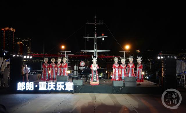 把音乐会搬上长江!郎朗的钢琴声在重庆夜景中“单曲循环”(图2)