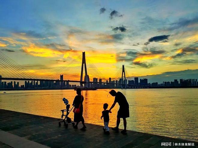 大武汉一日武汉这个40年前的绝佳机位我找到了(图3)