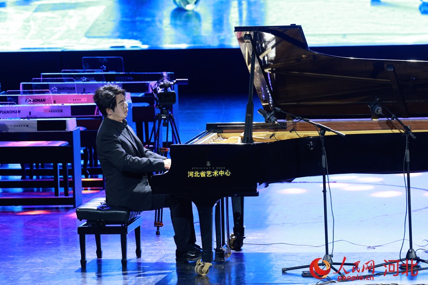 郎朗石家庄奏响“浪漫琴缘”：指尖流淌经典公益传递美育温度(图2)