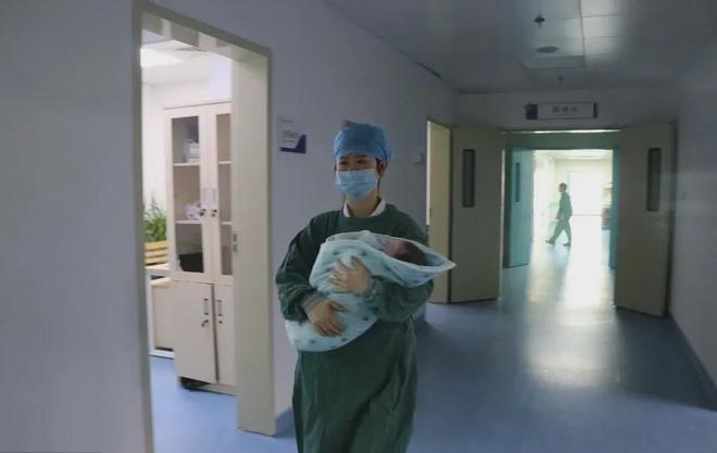 生育率下降钢琴老师转行卖肠粉还有哪些行业受到冲击呢?(图4)